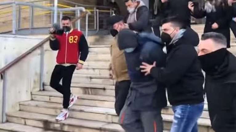 Συνήγορος 25χρονου &quot;Αθηναίου&quot;: Δεν ανήκει στους σκληρούς χούλιγκαν [βίντεο]