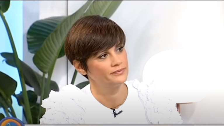 Άννα Μαρία Παπαχαραλάμπους: Θέλουμε να υιοθετήσουμε ένα παιδί