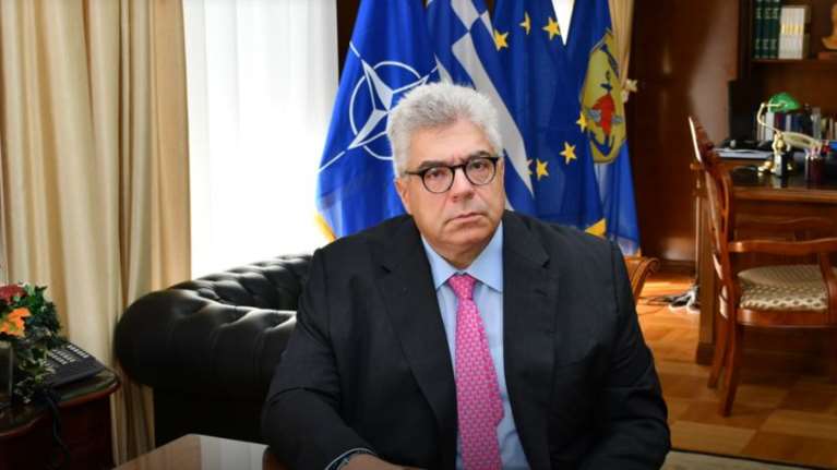 Θετικός στον κορονοϊό ο Γ.Γ. του υπουργείου Εθνικής Αμυνας - Νοσηλεύεται στο 424 ΓΣΝΕ