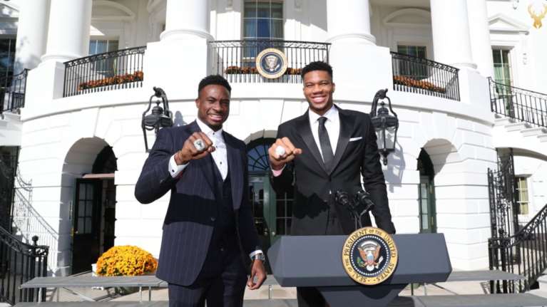 Αντετοκούνμπο: Από τα Σεπόλια, στο Οβάλ Γραφείο του Λευκού Οίκου - Συνάντηση με τον Μπάιντεν [Εικόνες - Βίντεο]