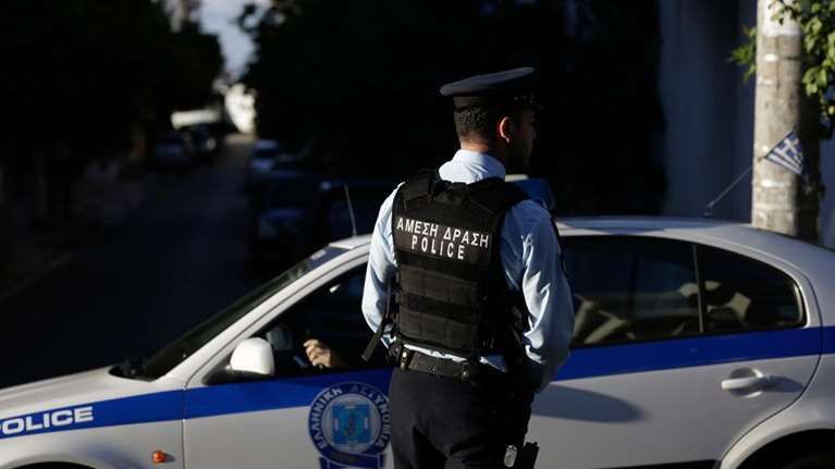 Ρόδος: Μητέρα κατηγορείται ότι ανέβασε στο διαδίκτυο ροζ βίντεο με πρωταγωνίστρια την ανήλικη κόρη της