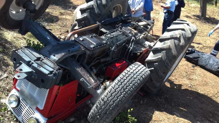 Τραγωδία στη Μάνη: Νεκρός 61χρονος - Καταπλακώθηκε από τρακτέρ που οδηγούσε