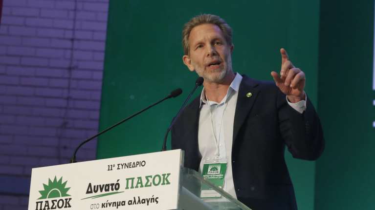 Γερουλάνος: Εμεινα στο ΠΑΣΟΚ και επέμεινα στα σύμβολα όταν όλοι υπέγραψαν να σβήσουν