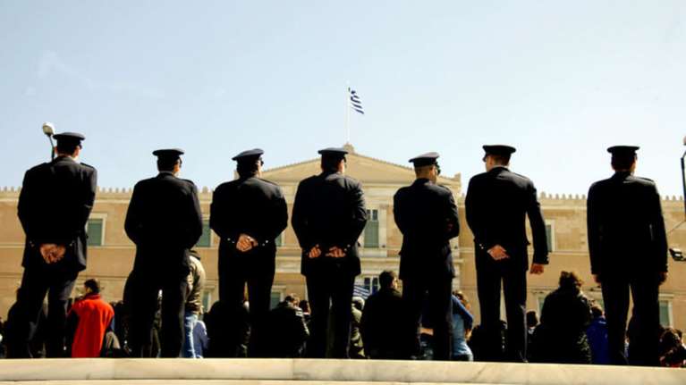 Σώματα Ασφαλείας: Ανεμβολίαστο το 28% των αστυνομικών και το 43% των πυροσβεστών