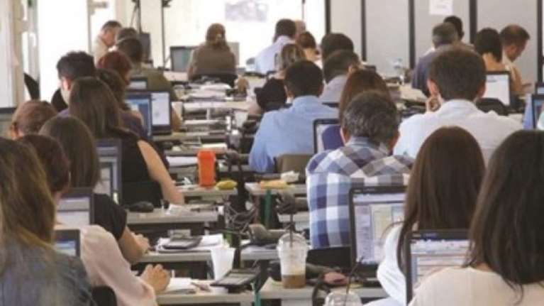 ΥΠΟΙΚ: Μέχρι την Παρασκευή θα έχουν κατατεθεί τα χρήματα σε 90.000 από τους 135.000 ελεύθερους επαγγελματίες