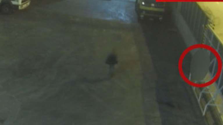 Φρίκη στο Κερατσίνι: Η 8χρονη ψυχορραγούσε και υπάλληλος του εργοστασίου την κλωτσούσε να δει αν ζει