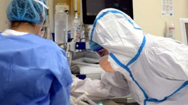 Κορονοϊός:  1.383 νέα κρούσματα το Σάββατο - 98 θάνατοι και 594 διασωληνωμένοι