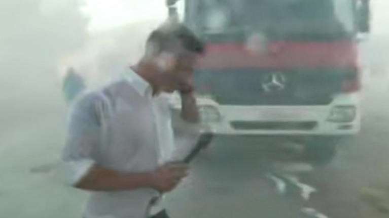 Φωτιά στην Κερατέα - Απίστευτη στιγμή: Canadair έκανε... μούσκεμα στον αέρα τον ρεπόρτερ του ΣΚΑΪ [βίντεο]