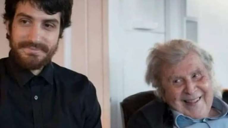 Μίκης Θεοδωράκης: Το παράπονο του εγγονού του, Αγγελου - "Του μίλησα με σφιγμένα τα δόντια" [βίντεο]