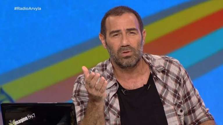 Ο Αντώνης Κανάκης επιστρέφει... &quot;σπίτι του&quot; - Η ανακοίνωση του ΑΝΤ1 για Ράδιο Αρβύλα και Βινύλιο