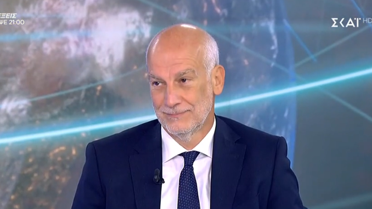 Διαφωνία από Τσακρή: Είναι νωρίς να ανοίξουν τα σχολεία στις 8 Ιανουαρίου