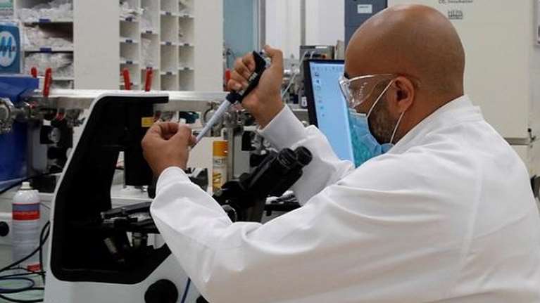 Εννέα CEO φαρμακευτικών κολοσσών: Δεν θα διακινδυνεύσουμε μη ασφαλή εμβόλια κατά του κορονοϊού για λόγους ταχύτητας