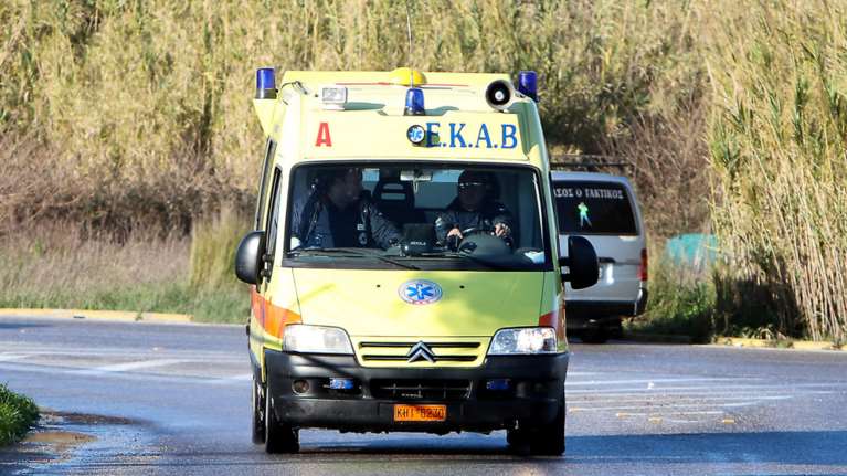 Λάρισα: 60χρονος έπεσε από τον τέταρτο όροφο πολυκατοικίας - Ακαριαίος ο θάνατός του