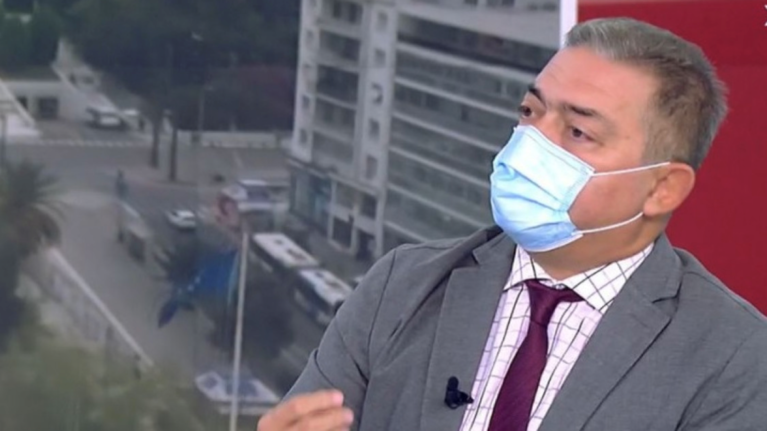 Βασιλακόπουλος: Μην ακούτε τους τρελαμένους, ψεκασμένους αντιεμβολιαστές - Μονόδρομος ο εμβολιασμός