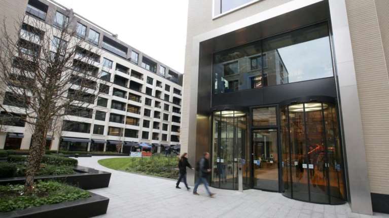 Κορονοϊός: Το Facebook κλείνει τα γραφεία του στο Λονδίνο έως τη Δευτέρα