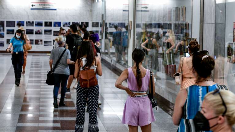 Κορονοϊός: 2.562 νέα κρούσματα και 7 θάνατοι - 124 οι διασωληνωμένοι