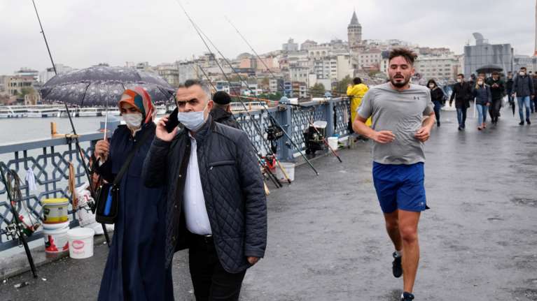 Deutsche Welle: Η Τουρκία λέει ψέματα για τον κορονοϊό - Δραματική η κατάσταση στα νοσοκομεία