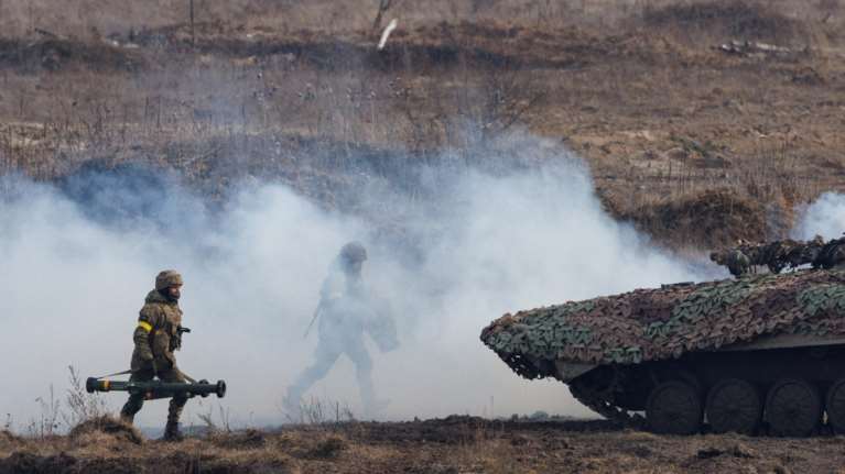 Πόλεμος στην Ουκρανία: Κατάπαυση του πυρός σε πέντε πόλεις - Ανοίγουν ανθρωπιστικοί διάδρομοι για τους αμάχους