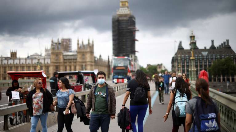 Εμβόλια vs μεταλλάξεων: Τρεις απλές αλήθειες για εμβολιασμένους και ανεμβολίαστους