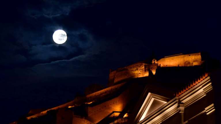 Η υπερπανσέληνος του Μαΐου πάνω από το Ναύπλιο - Μαγικές εικόνες