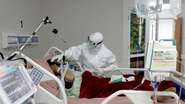 Κορονοϊός: Γέμισαν τα κρεβάτια στο νοσοκομείο της Λαμίας - Ασθενείς μεταφέρονται σε Λάρισα και Βόλο