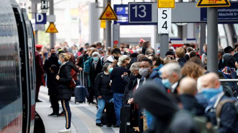 Πόσοι θάνατοι από κορονοϊό θα είναι αποδεκτοί στον μετα-πανδημικό κόσμο; - Επιστήμονες απαντούν