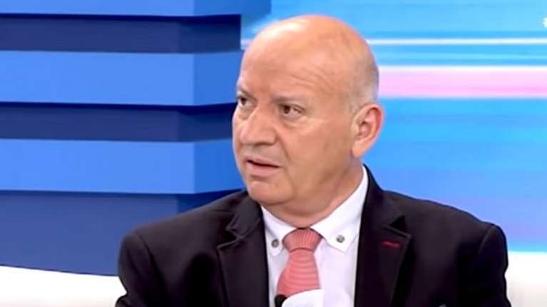 Πάτρα - Νέα "βόμβα" Κατερινόπουλου: Ποιος ζήτησε να καλυφθούν οι μώλωπες στο πρόσωπο του παιδιού στην κηδεία;