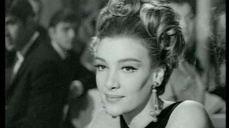 Ρετρό κλικ: Η Μάρω Κοντού στον πρώτο της γάμο με σύνολο κόπια του Dior - Το 1960 [εικόνα]