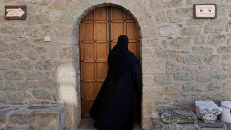 Κορονοϊός - Συναγερμός σε μοναστήρι στον Εβρο: Θετικές 24 μοναχές