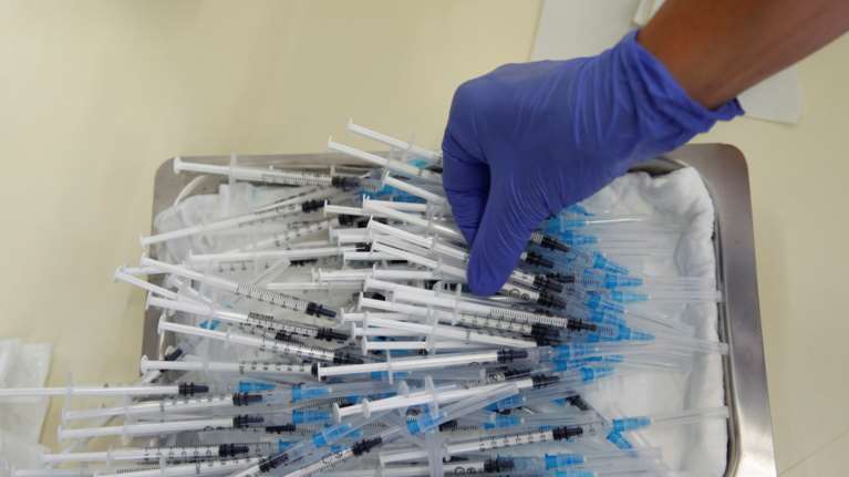 Εμβόλια Pfizer &amp; Astrazeneca: Μειωμένη αποτελεσματικότητα 75% και 61% απέναντι στη μετάλλαξη Δέλτα