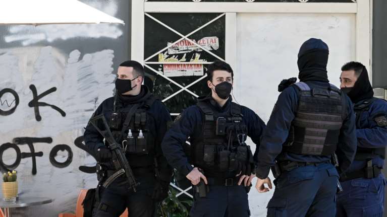 Οπαδική βία: Βαρύ κατηγορητήριο για εγκληματική οργάνωση με αρχηγό μια 27χρονη - Δικογραφία με 18 αδικήματα