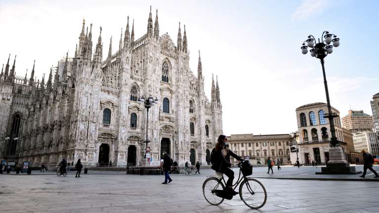 Ιταλία: Επιστρέφει ο εφιάλτης του κορονοϊού - Μέτρα κατά των ανεμβολίαστων ζητούν πολλές περιφέρειες