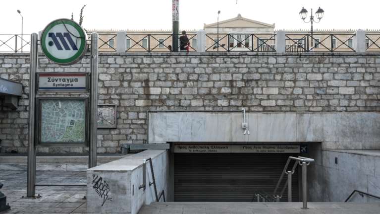 Χωρίς Μετρό, Ηλεκτρικό και Τραμ σήμερα η Αθήνα - Αρση του δακτυλίου, πώς κινούνται λεωφορεία και τρόλει