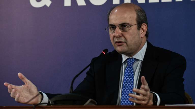 Χατζηδάκης: Οι υπερωρίες θα πληρώνονται με παραπάνω χρήματα, όχι με ρεπό