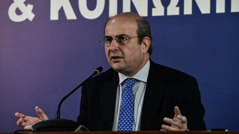 Χατζηδάκης για εργασιακό νομοσχέδιο: &quot;Είναι υπέρ των εργαζομένων - Λογικό να μην ικανοποιεί τους πάντες&quot;