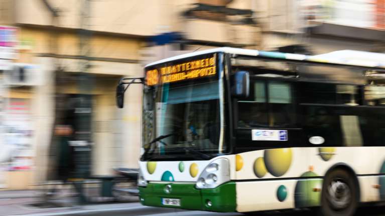 Απεργία Πρωτομαγιάς: Ταλαιπωρία στους δρόμους - Πώς κινούνται σήμερα τα Μέσα Μαζικής Μεταφοράς