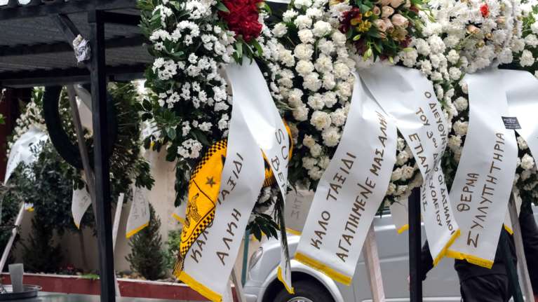 Συγκλονίζει η γιαγιά του Αλκη: Του έδωσαν τη &quot;χαριστική βολή&quot; - Τέτοια τομή μόνο χειρουργός ή φονιάς την κάνει