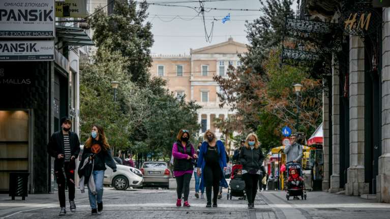 Πέτσας: Πάμε σε σταδιακό άνοιγμα από το τέλος Μαρτίου - Πώς και πότε θα ανοίξουν τα κομμωτήρια και το λιανεμπόριο