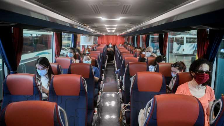 Θεσσαλονίκη: Συνεχείς επιθέσεις από μαθητές σε λεωφορεία ΚΤΕΛ με πέτρες και αυγά - Τραυματίστηκε οδηγός