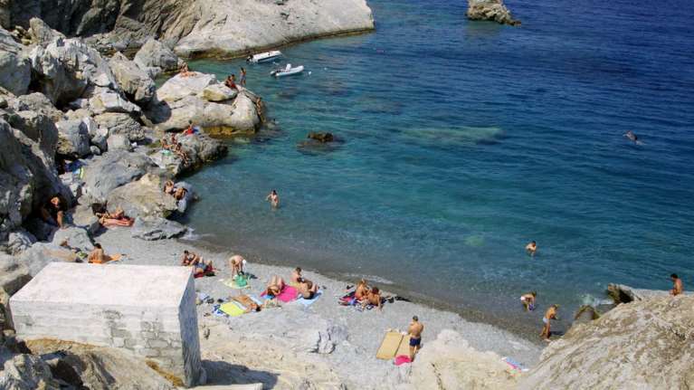 Αμοργός - Υμνοι Διεθνών ΜΜΕ: Το νησί του γαλάζιου, της γοητείας, της παρθένας φύσης