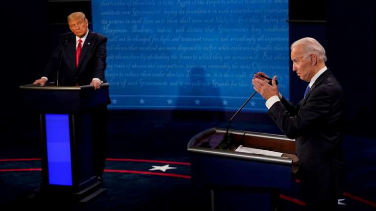 Επίθεση Μπάιντεν σε Τραμπ: Ακραίος, αρνείται να σεβαστεί τη βούληση του λαού