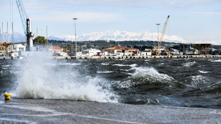 &quot;Διομήδης&quot; Προβλήματα στα ακτοπλοϊκά δρομολόγια λόγω των ισχυρών ανέμων έως 10 μποφόρ