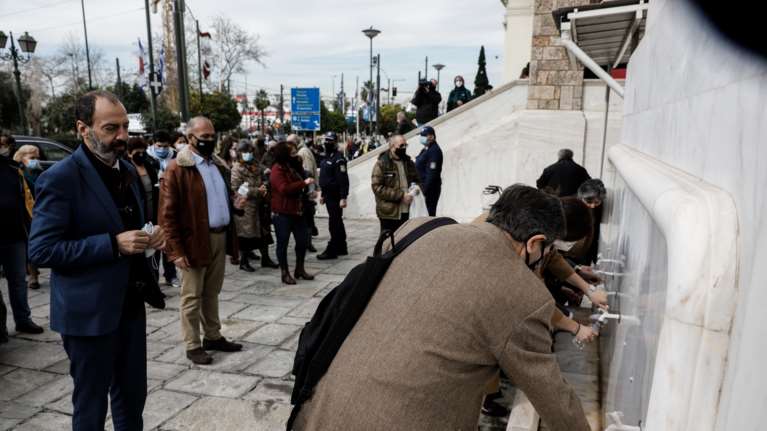 Αντιπρόεδρος ΕΟΔΥ: Σε δυο - τρεις εβδομάδες ο &quot;λογαριασμός&quot; για τα Θεοφάνεια