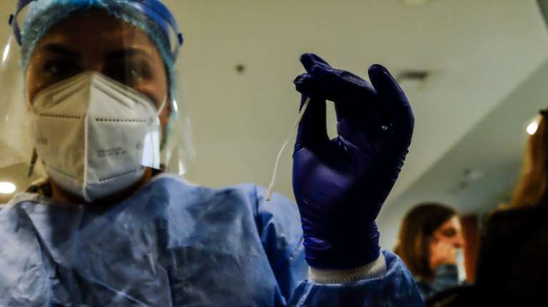 Καθηγήτρια Χατζηιωάννου για μετάλλαξη Ομικρον: Εξαιρετικά ανθεκτική στα αντισώματα