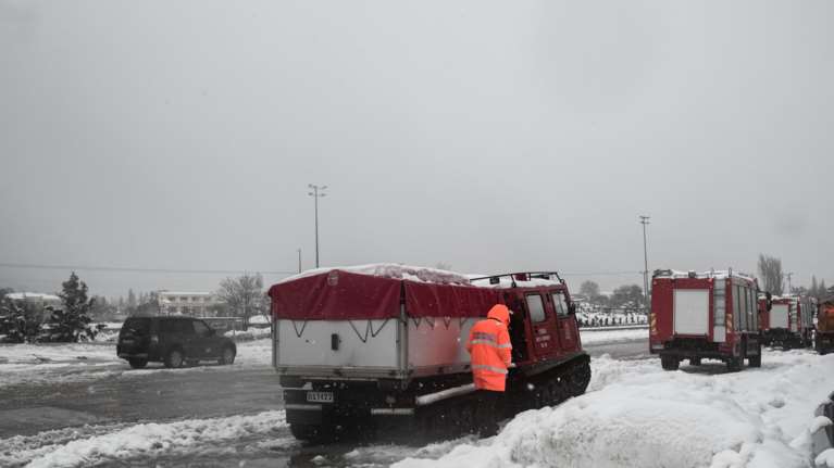 Κακοκαιρία &quot;Μήδεια&quot;: Δεκάδες κλήσεις στην Πυροσβεστική για μεταφορά ασθενών και κοπές δέντρων