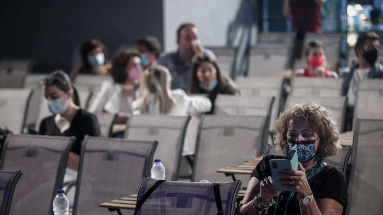 &quot;Διευκολύνσεις&quot; για τους εμβολιασμένους από 1η Ιουλίου - Ποιες &quot;πόρτες&quot; ανοίγει το ελευθέρας μέσω του πιστοποιητικού