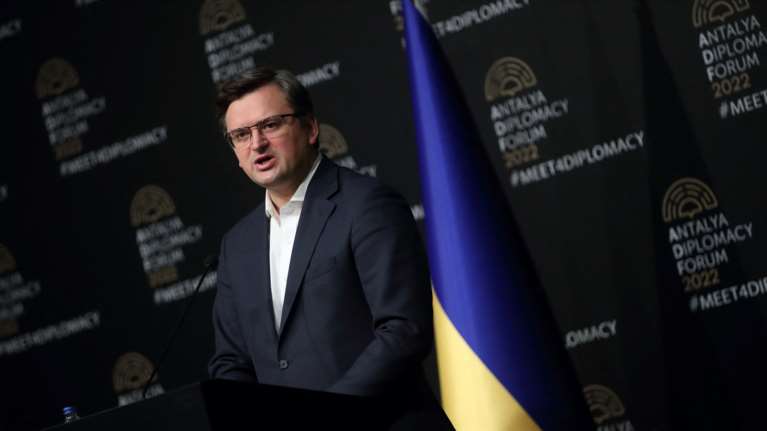 Κουλέμπα σε Ουκρανούς διαπραγματευτές στην Κωνσταντινούπολη: Μην πιείτε τίποτα, μην ακουμπάτε τίποτα