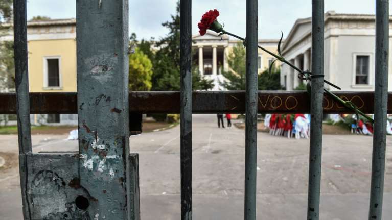 Επέτειος Πολυτεχνείου: Παρά το lockdown και την απαγόρευση, ο Ρουβίκωνας καλεί σε συγκέντρωση τη 17η Νοεμβρίου