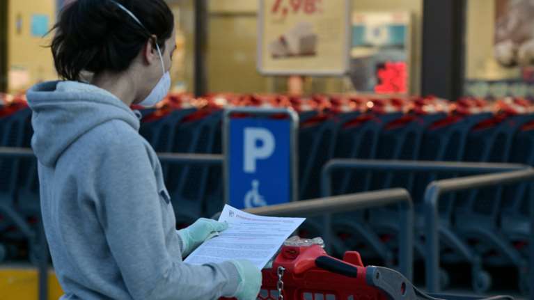Κορονοϊός - Lockdown: Αυτά τα καταστήματα και οι υπηρεσίες θα λειτουργούν από το Σάββατο