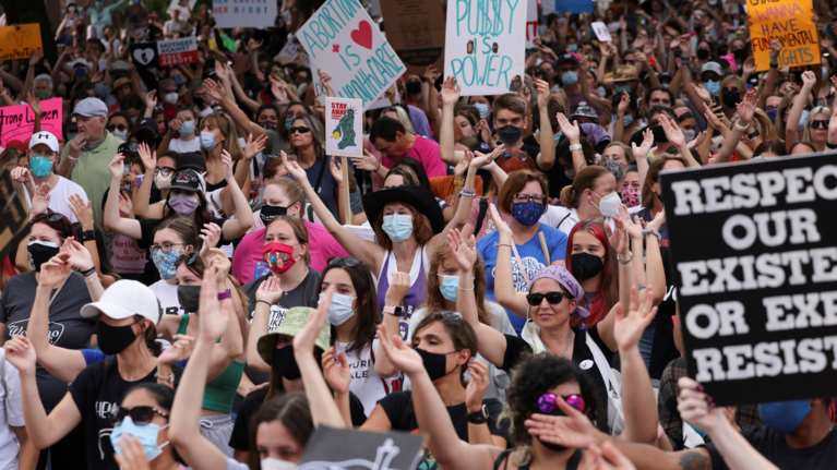 ΗΠΑ: Χιλιάδες διαδηλωτές στους δρόμους για το δικαίωμα στην άμβλωση [εικόνες]